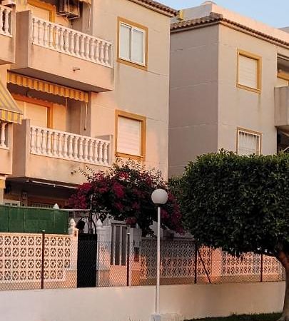 Apartamento Bajo Con Terraza Y Piscina Торрев'єха Екстер'єр фото