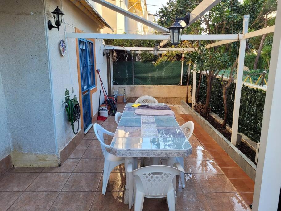 Apartamento Bajo Con Terraza Y Piscina Торрев'єха Екстер'єр фото