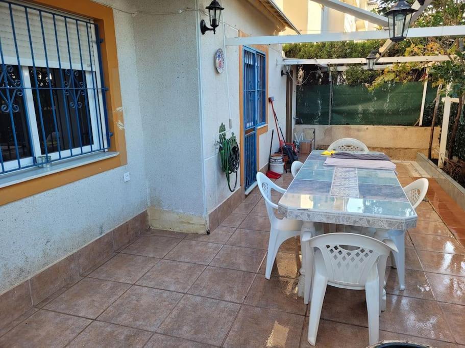 Apartamento Bajo Con Terraza Y Piscina Торрев'єха Екстер'єр фото