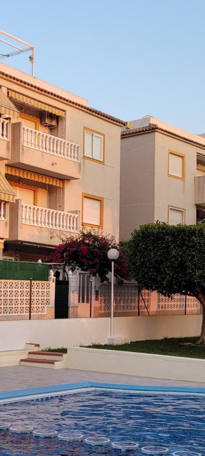 Apartamento Bajo Con Terraza Y Piscina Торрев'єха Екстер'єр фото